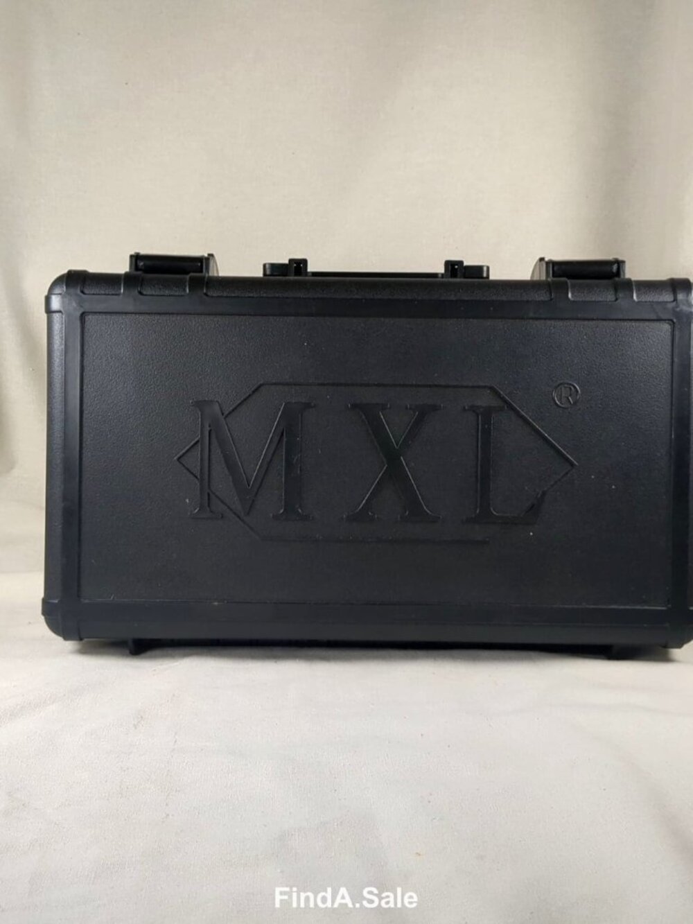 MXL 770 Condenser Microphone, Professional Studio Kit